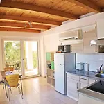 In Ermioni Mit Grill- Gemeinschaftlichem Pool Und Terrasse By Interhome