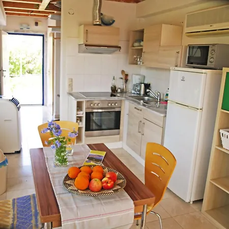 In Ermioni Mit Grill- Gemeinschaftlichem Pool Und Terrasse By Interhome