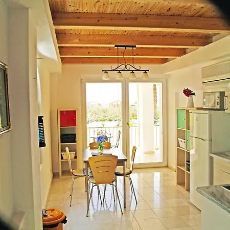 In Ermioni Mit Grill- Gemeinschaftlichem Pool Und Terrasse By Interhome