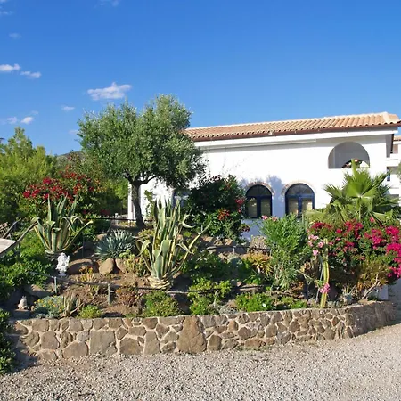 Ferienhaus In Ermioni Mit Grill- Gemeinschaftlichem Pool Und Terrasse By Interhome