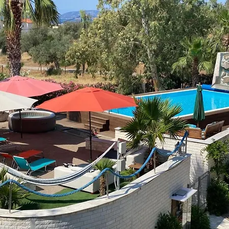 Semesterbostad In Ermioni Mit Grill- Gemeinschaftlichem Pool Und Terrasse By Interhome *