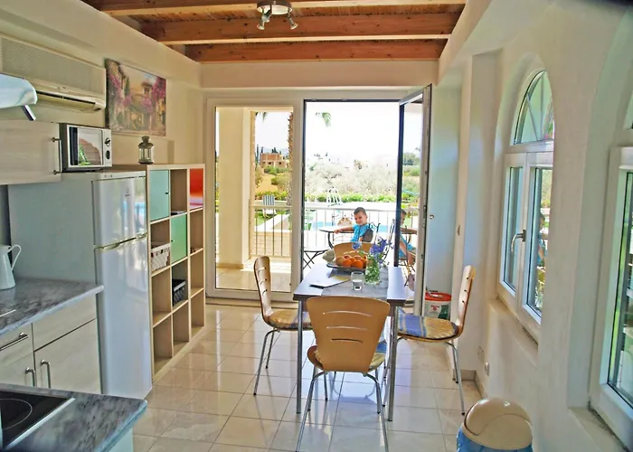 In Ermioni Mit Grill- Gemeinschaftlichem Pool Und Terrasse By Interhome Thermisía