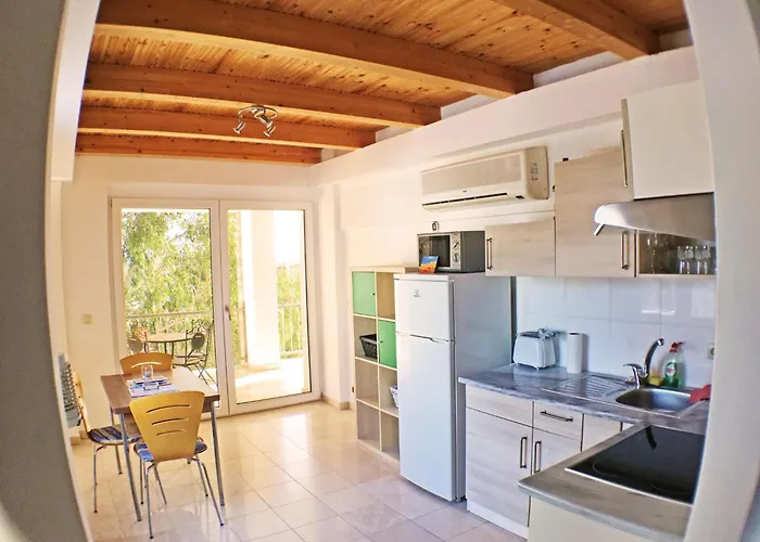 In Ermioni Mit Grill- Gemeinschaftlichem Pool Und Terrasse By Interhome