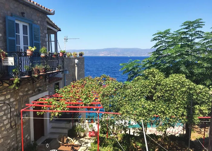 In Ermioni Mit Grill- Gemeinschaftlichem Pool Und Terrasse By Interhome