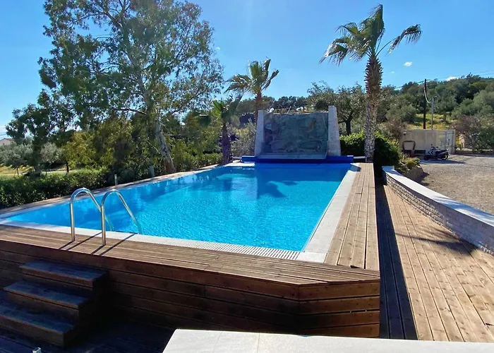 In Ermioni Mit Grill- Gemeinschaftlichem Pool Und Terrasse By Interhome *